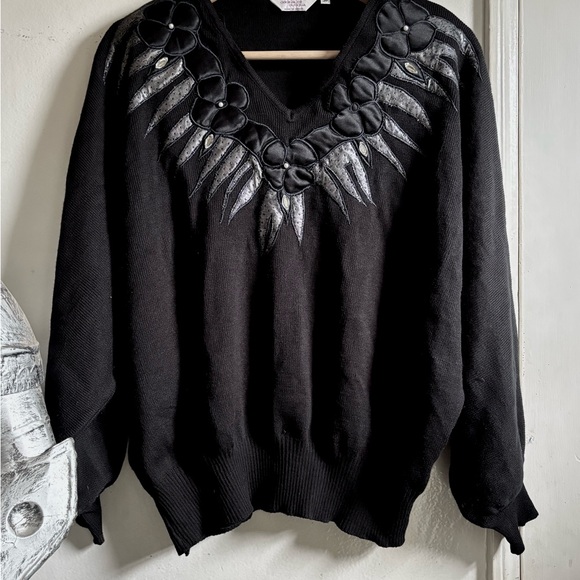 Vintage Black V-Neck Sweater with Floral Embellishments - Picture 1 of 5
